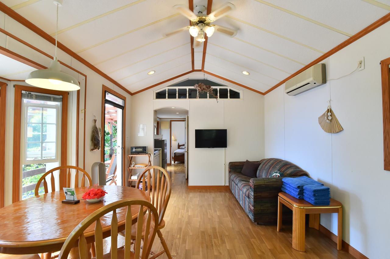 Panorama Ocean View Cottage Motobu Buitenkant foto